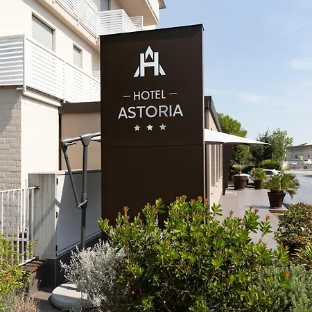 Hotel Astoria 3*