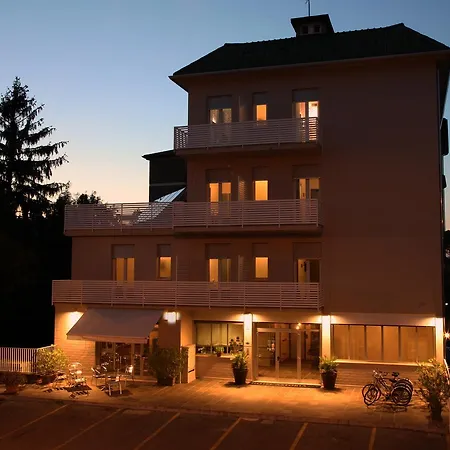 Astoria Hotel