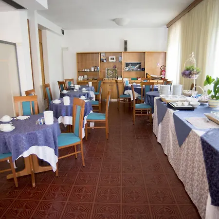 Astoria Hotel 3*