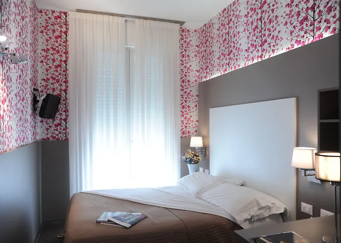 Astoria 3*