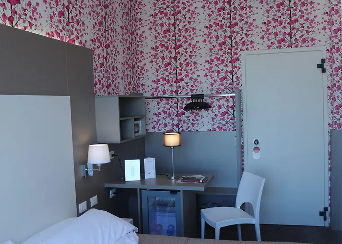 阿斯托瑞亚酒店 3*