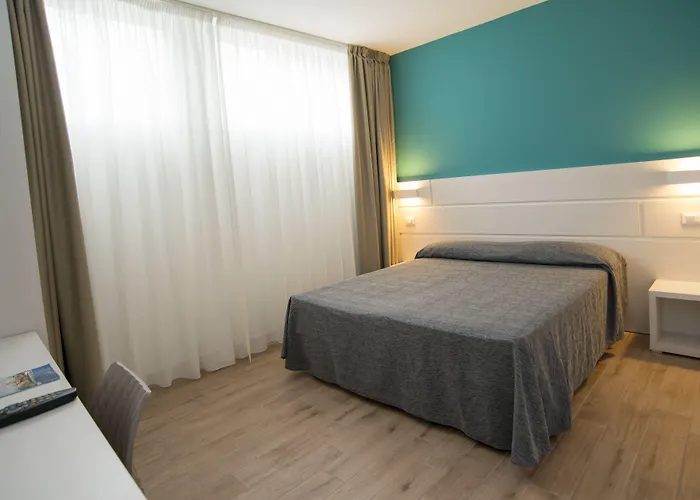 Astoria Hotel 3*