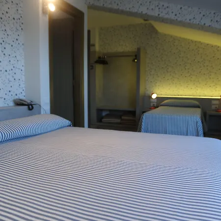 阿斯托瑞亚酒店 3*