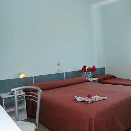Astoria Hotel 3*