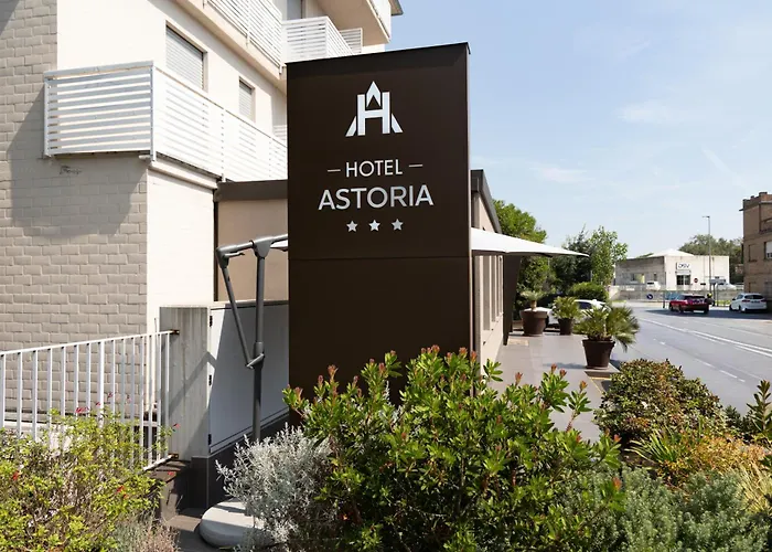 Hotel Astoria 3*